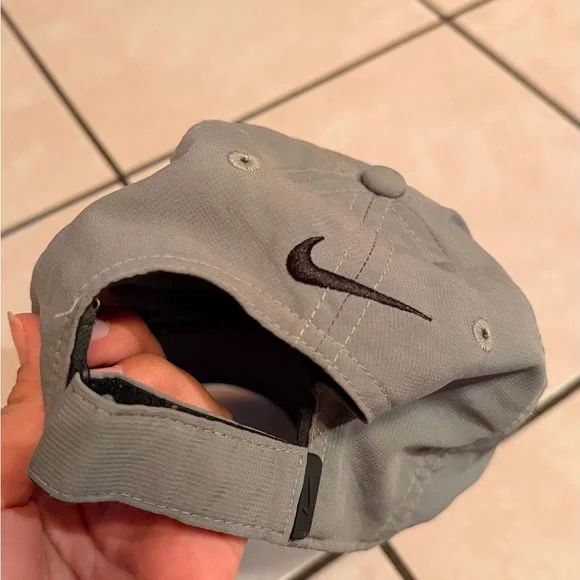 Green Dri-Fit Cap - Picture 4 of 5